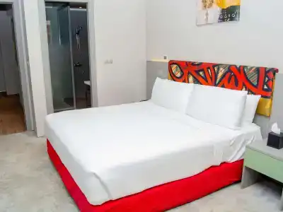 Ibis Styles Dubai Jumeira - 4