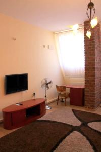 Enjoy Inn - 9
