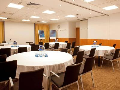 Novotel Edinburgh Centre - 30