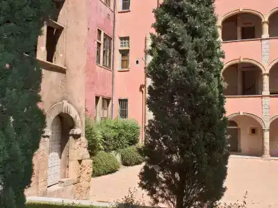 Hôtel Mercure Lyon Centre Charpennes - 0