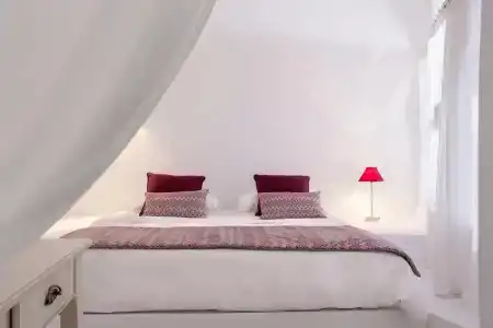Astra Suites - 348