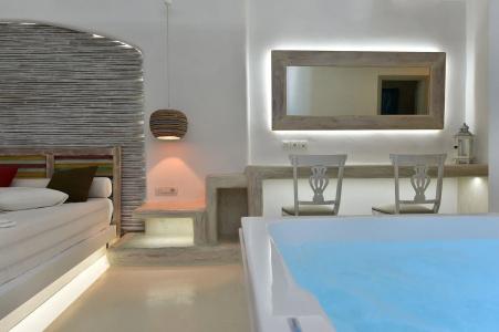 Zefi & Suites - 252