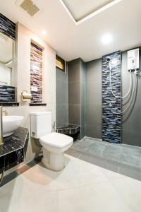 Vaccinated Staff - Oyo 458 Nakorn Siam Boutique - 28