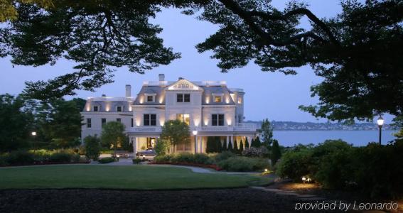 The Chanler at Cliff Walk - 30