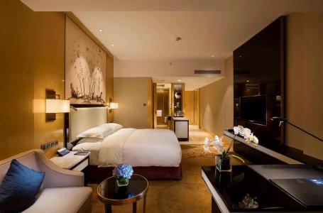 Hilton Wuhan Riverside - 31