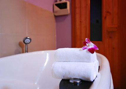 Serene Shining & Spa - 4