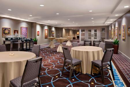 Sheraton New Orleans - 37