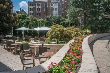 Loews Vanderbilt - 18