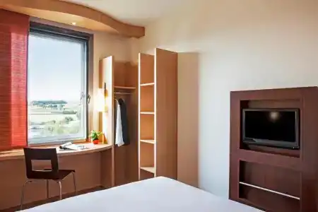 Ibis Oviedo - 40