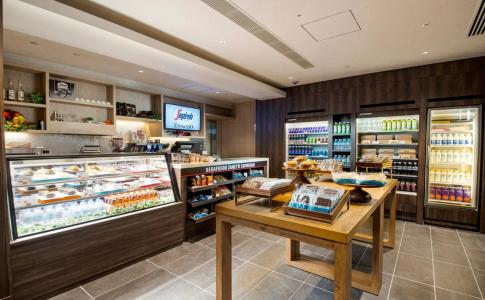 DoubleTree by Hilton Okinawa Chatan Resort - 20
