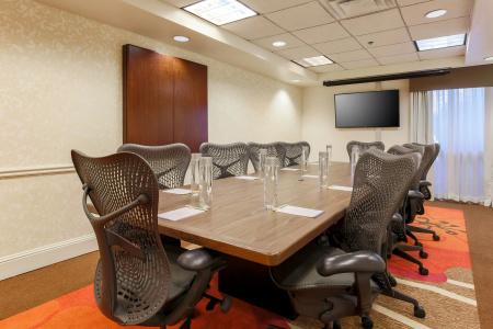 Hilton Garden Inn Dallas/Market Center - 32