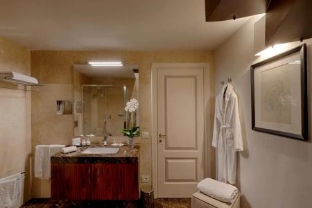Donati Luxury Tower Suites - 121