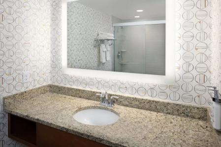 Holiday Inn, An Ihg - 166