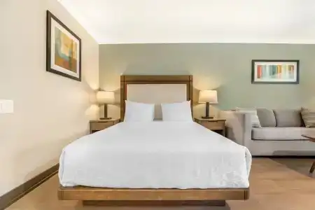 Best Western Plus - 30