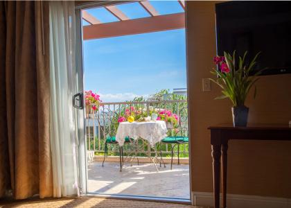 Best Western Plus Sunset Plaza - 7