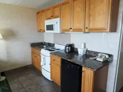 Marjac Suites Virginia Beach Oceanfront - 21