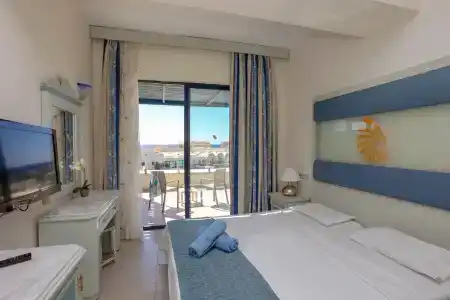 Sunshine Crete Beach - 8