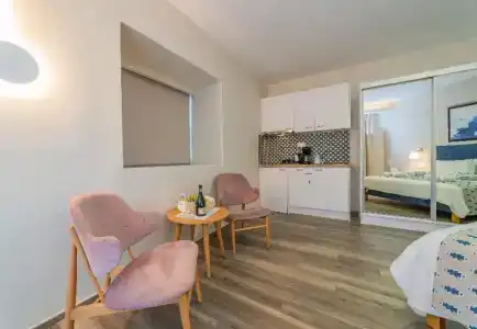 Bio Suites - 196