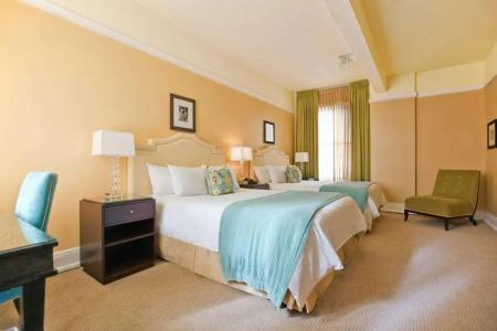DeLuxe, a Provenance Hotel - 37
