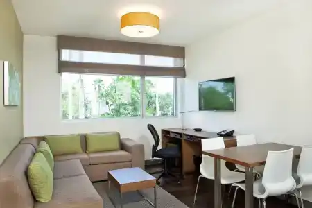 Element Miami Doral - 42