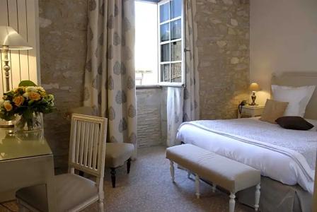 Best Western Plus Le Donjon - Cœur de La Cité Médiévale - 78