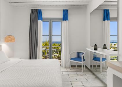 Mr. and Mrs. White Tinos - 40