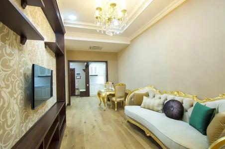 Royal Residence - 312