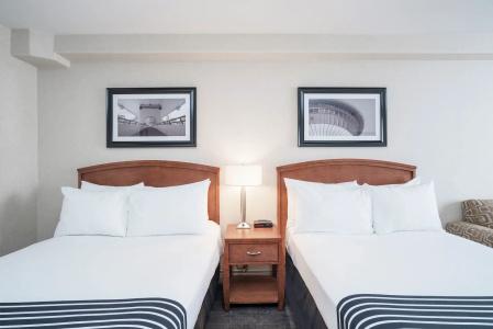 Sandman & Suites West - 39