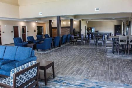 Comfort Suites - South Austin - 11