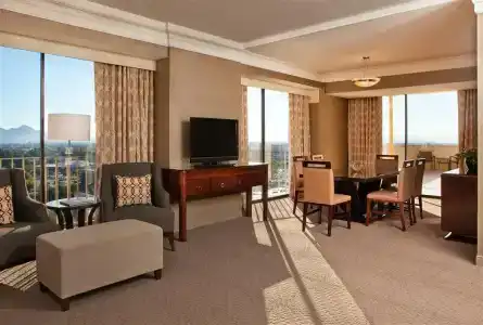Sheraton Phoenix Crescent - 35