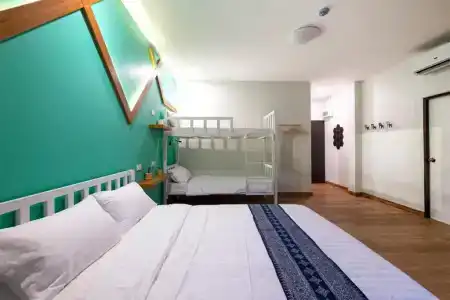 Bed Friends Poshtel - 89