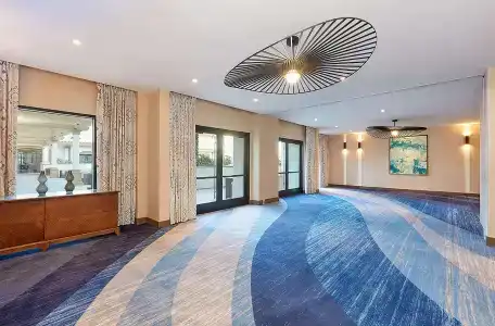 The Waterfront Beach Resort, A Hilton - 16