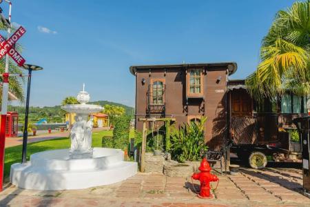 Apinya Resort Bangsaray - 85