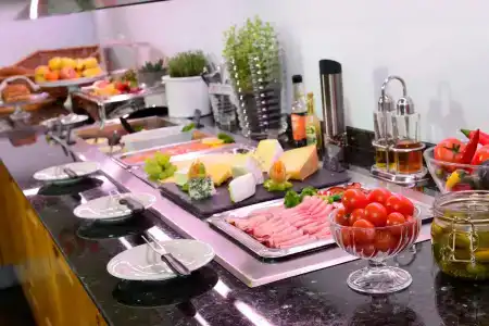 Best Western Premier Victoria - 10
