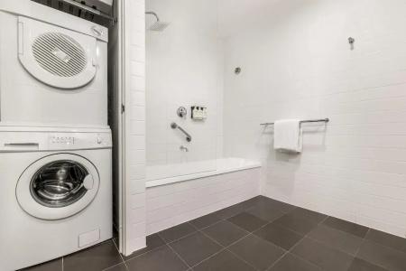 Adina Apartment Barrack Plaza - 107