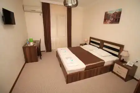 Old-Tbilisi Sololaki - 18