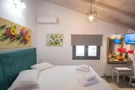 Serenity Luxe Suites - 2