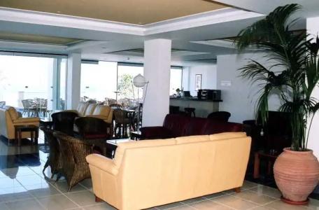 St. George Gardens & Suites - 12