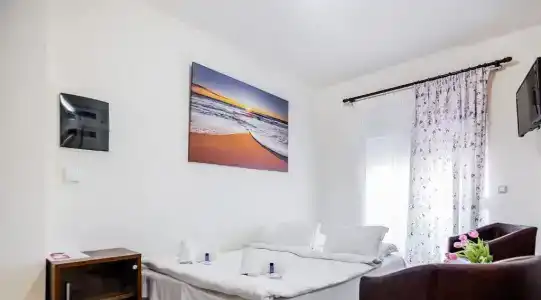 Thalassa Apart - 50