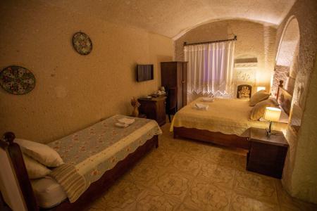 Hermes Cave - 140