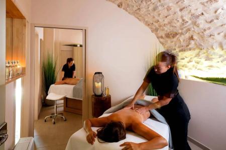 Contact Hôtel Le Savigny & Spa - 15