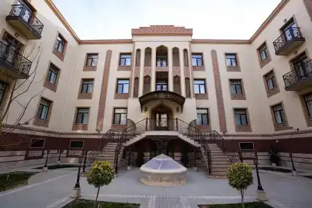 Zargaron Plaza - 94