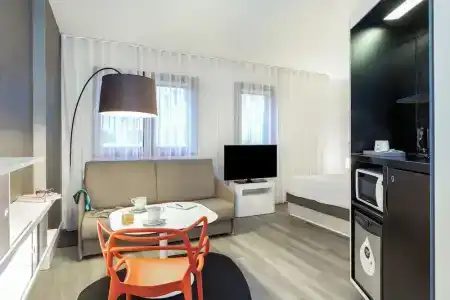Novotel Suites Perpignan Centre - 94