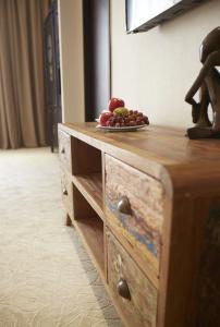 1825 Gallery - 30