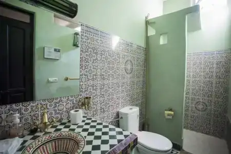 Riad Losra - 47