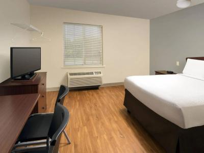 WoodSpring Suites - 16