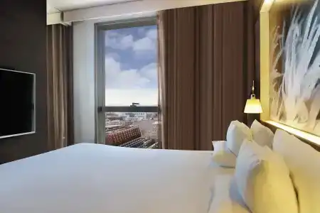 Novotel Barcelona City - 3