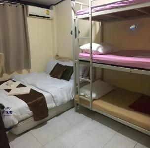 Hostel 24 - 33
