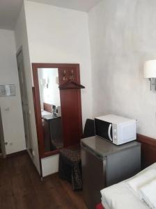Gotthard Residents - 20