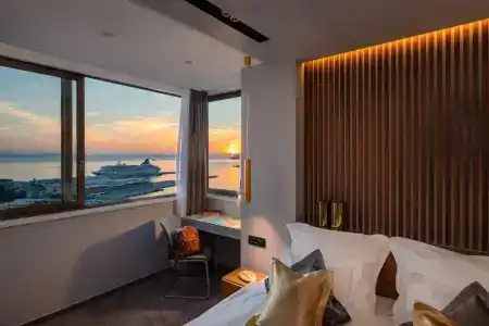 Royal Suites - 82